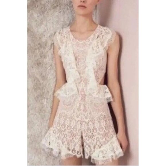 NWT ALEXIS BARBARA Bar Lace Ruffle Cutout Romper Nude White Ivory Size S - Picture 1 of 6